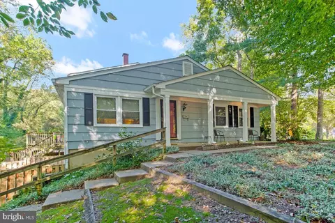 1704 Waldorf Ct, Crofton, MD 21114