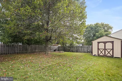 678 Wise Ave, Pasadena, MD 21122 photo 24