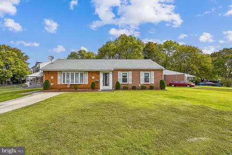 1028 Genine Dr, Glen Burnie, MD 21060