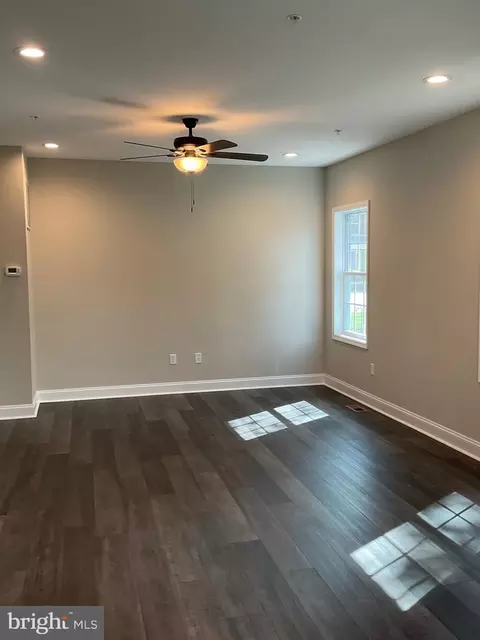 7798 Edgewood Ave, Pasadena, MD 21122 photo 14