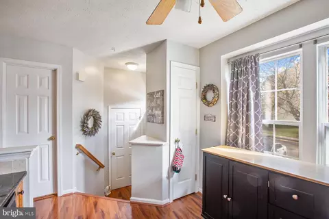 752 Pine Drift Dr, Odenton, MD 21113 photo 2