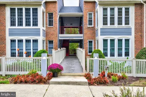 2700 Summerview Way #201, Annapolis, MD 21401