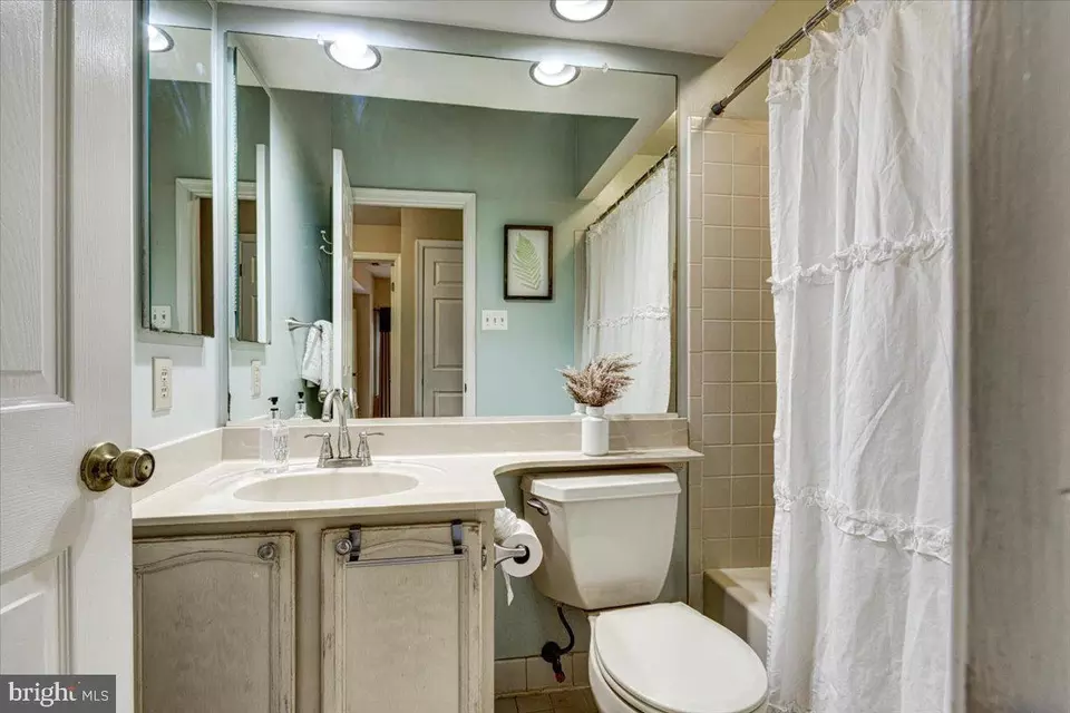  2700 Summerview Way #201, Annapolis, MD 21401 photo 14