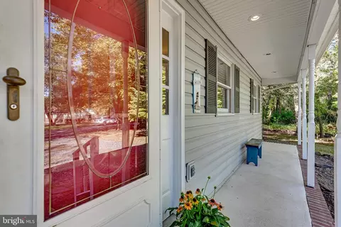 260 8th St, Pasadena, MD 21122 photo 3
