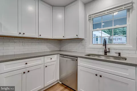 1746 Ullswater Pl, Crofton, MD 21114 photo 4