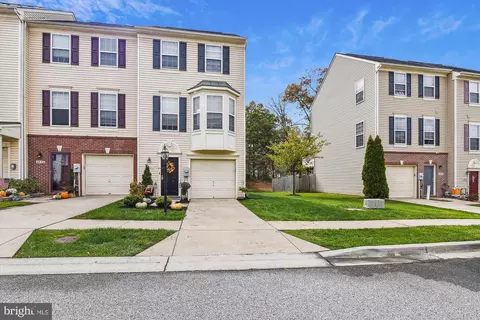 6834 Warfield St, Glen Burnie, MD 21060