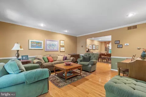 8297 Capel Dr, Pasadena, MD 21122 photo 7