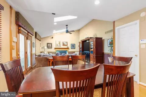 8297 Capel Dr, Pasadena, MD 21122 photo 15