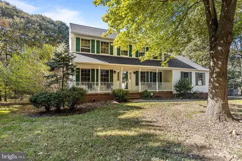 8297 Capel Dr, Pasadena, MD 21122 photo 3
