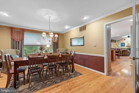 8297 Capel Dr, Pasadena, MD 21122 photo 10
