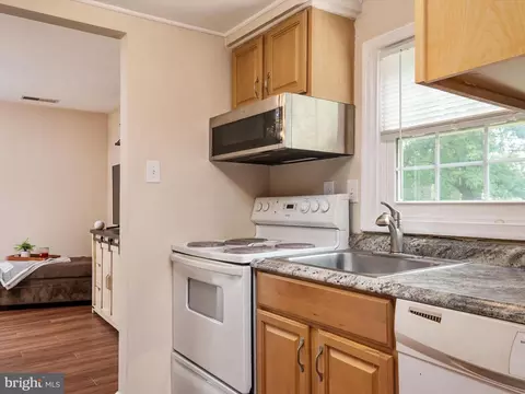 6 Birwood Ct, Pasadena, MD 21122 photo 8