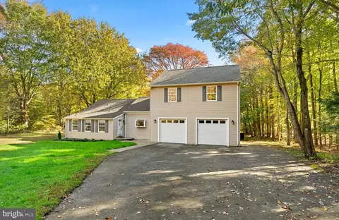 1556 Dennis Rd, Shady Side, MD 20764