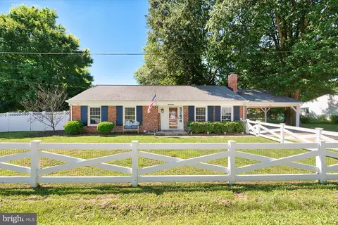117 Oakwood Rd, Edgewater, MD 21037