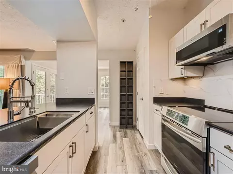 691 Deering Rd #4K, Pasadena, MD 21122 photo 5