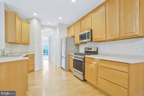 142 Riverton Pl, Edgewater, MD 21037 photo 9