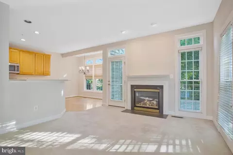 142 Riverton Pl, Edgewater, MD 21037 photo 5