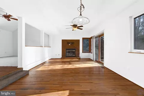 281 Lower Magothy Beach Rd, Severna Park, MD 21146