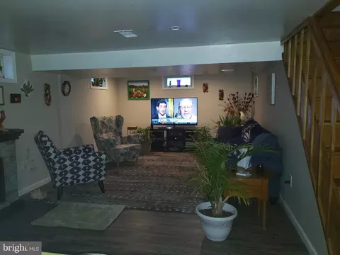 8458 Bedford Rd, Pasadena, MD 21122 photo 7