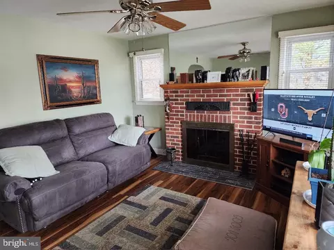 8458 Bedford Rd, Pasadena, MD 21122 photo 4