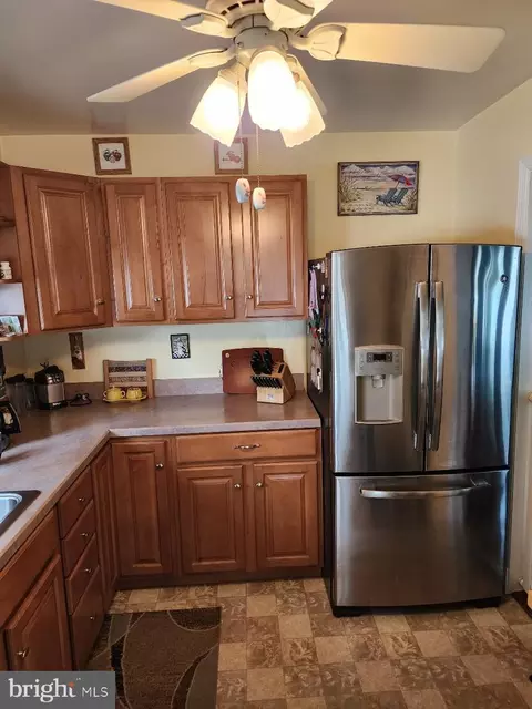 8458 Bedford Rd, Pasadena, MD 21122 photo 5