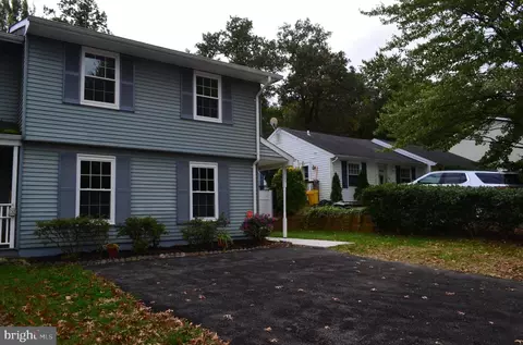 3525 Old Crown Dr, Pasadena, MD 21122 photo 2
