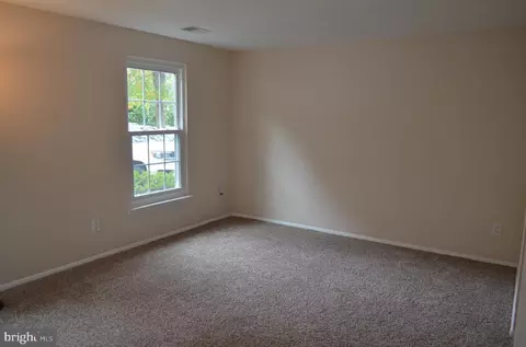 3525 Old Crown Dr, Pasadena, MD 21122 photo 8