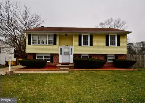 7507 Hollybrook Rd, Glen Burnie, MD 21061