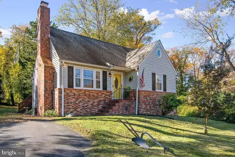 880 Doris Dr, Arnold, MD 21012