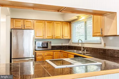 65 Windwhisper Ln, Annapolis, MD 21403 photo 6