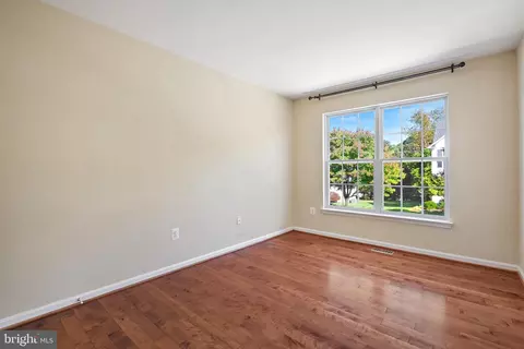 8027 Flora Ln, Pasadena, MD 21122 photo 19