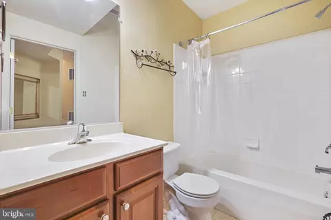 8027 Flora Ln, Pasadena, MD 21122 photo 29