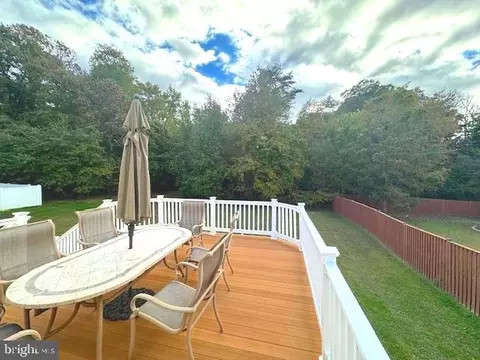 8027 Flora Ln, Pasadena, MD 21122 photo 37