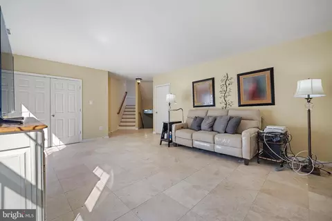 8027 Flora Ln, Pasadena, MD 21122 photo 10