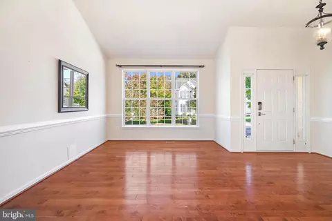 8027 Flora Ln, Pasadena, MD 21122 photo 4