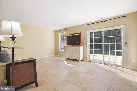 8027 Flora Ln, Pasadena, MD 21122 photo 12