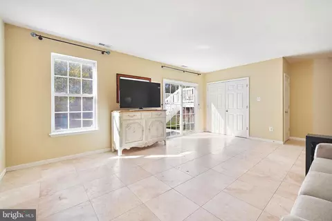 8027 Flora Ln, Pasadena, MD 21122 photo 11