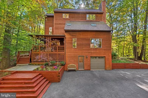 1177 W Mahogany Ln, Crownsville, MD 21032