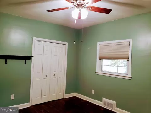 103 E Hamburg St, Pasadena, MD 21122 photo 15