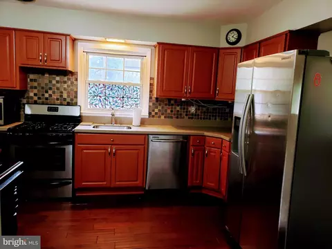 103 E Hamburg St, Pasadena, MD 21122 photo 8