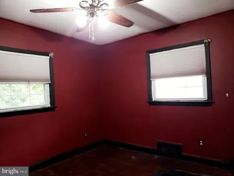103 E Hamburg St, Pasadena, MD 21122 photo 16