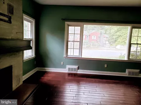 103 E Hamburg St, Pasadena, MD 21122 photo 6