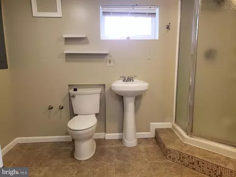 103 E Hamburg St, Pasadena, MD 21122 photo 31
