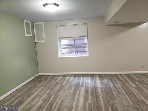 103 E Hamburg St, Pasadena, MD 21122 photo 27