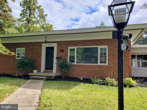 103 E Hamburg St, Pasadena, MD 21122 photo 2