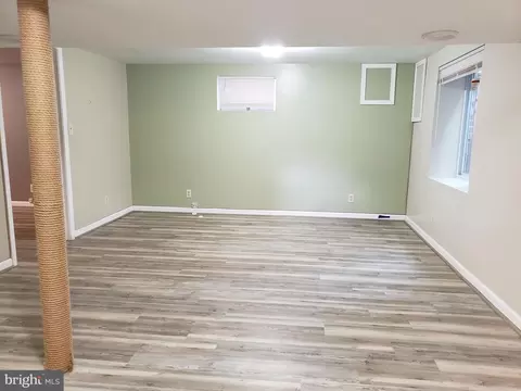 103 E Hamburg St, Pasadena, MD 21122 photo 25