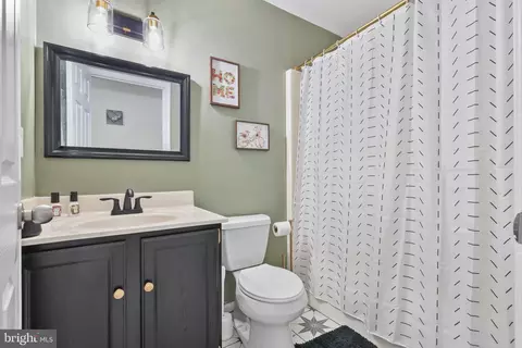 Bath - 1207 Juniper St, Shady Side, MD 20764 photo 3 of 7