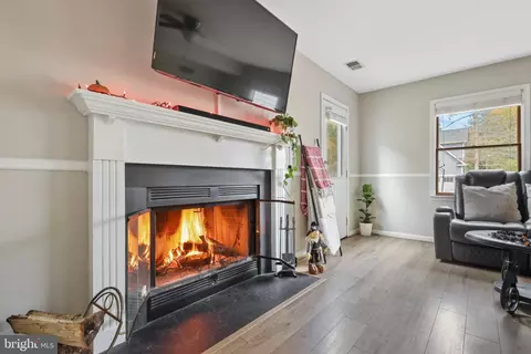 Bedroom - 1207 Juniper St, Shady Side, MD 20764 photo 1 of 13