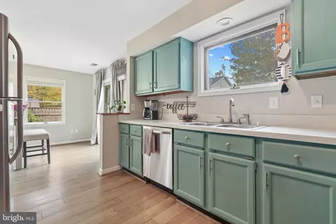 Kitchen - 1207 Juniper St, Shady Side, MD 20764 photo 3 of 4