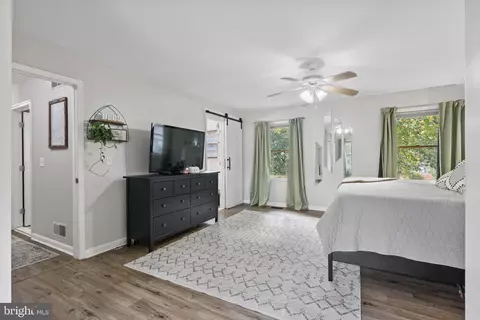 Bedroom - 1207 Juniper St, Shady Side, MD 20764 photo 12 of 13