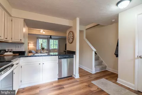 8103 Tower Bridge Dr, Pasadena, MD 21122 photo 6